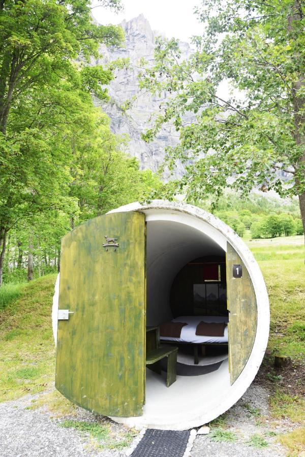Campingplatz Mit Restaurant & Sportarena 洛伊克巴德 外观 照片