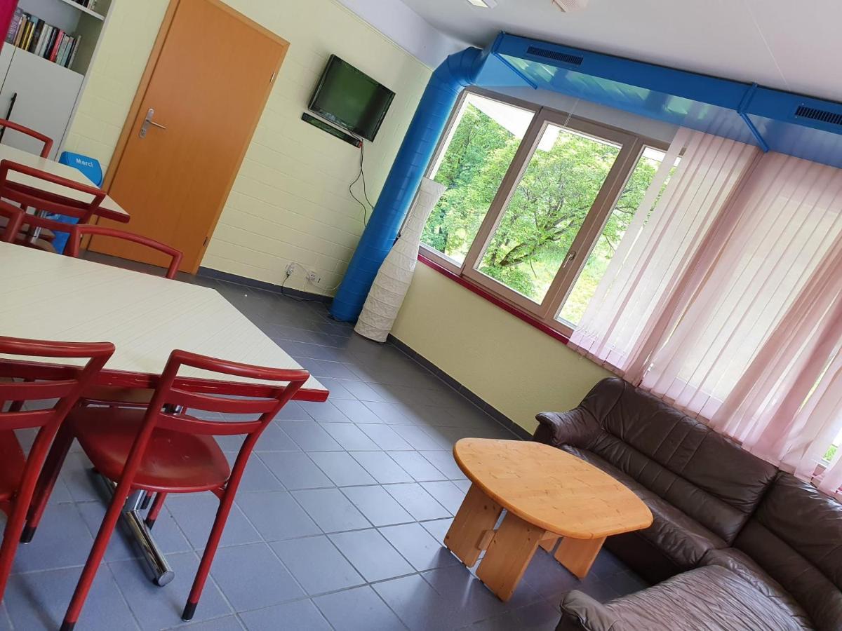 Campingplatz Mit Restaurant & Sportarena 洛伊克巴德 外观 照片